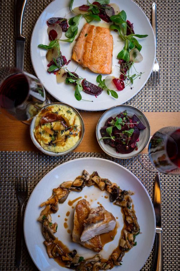 Hotel De Commune กืซตาด์ก ภายนอก รูปภาพ